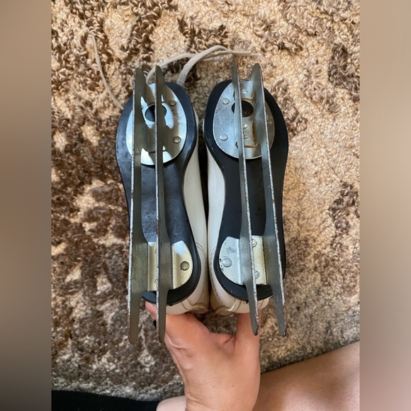 Vintage Rare Strawberry Shortcake Girls Ice Skates Size 6 5/8 Double Edge - Picture 5 of 10